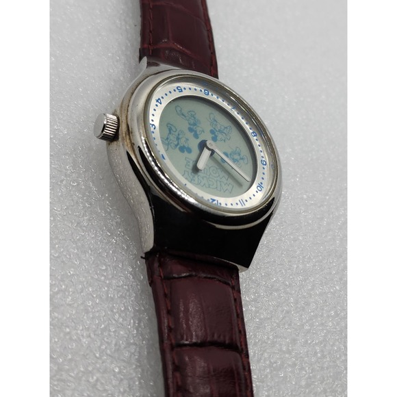 Motion Animation LCD Mickey Mouse Disney Rotating animated hidden lugs VTG watch - Picture 10 of 12